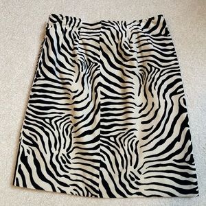 Doncaster skirt, only worn once. Size 12